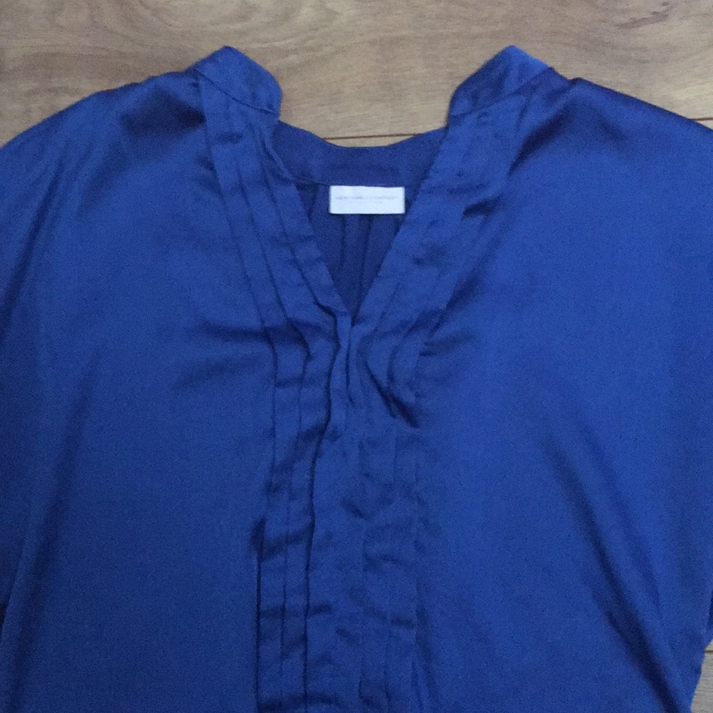 Silky blue top - Picture 2 of 2